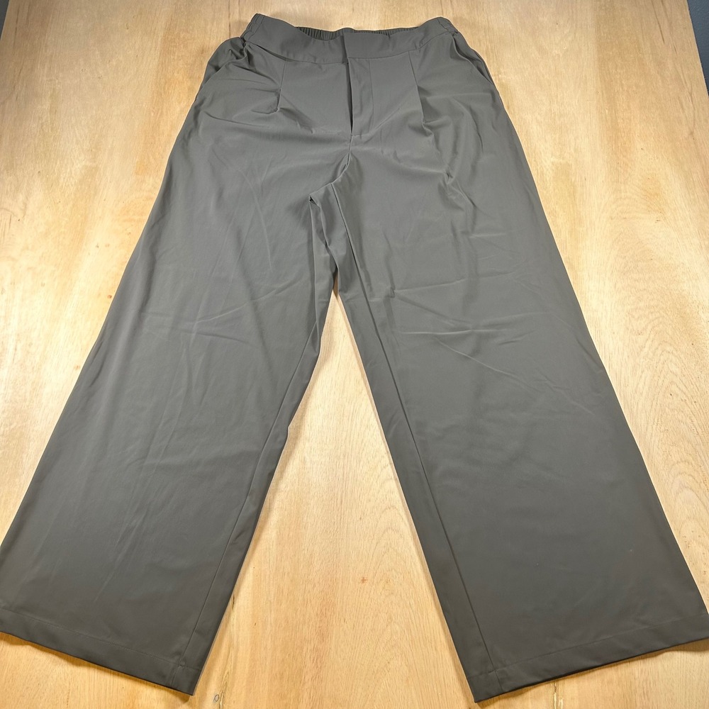 Athleta Gray Wide Leg Pleated Trousers High Rise Stretch Pants Size 8